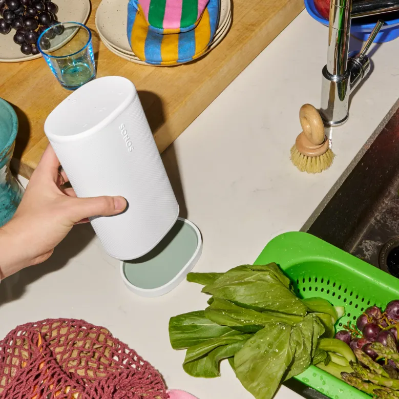 SONOS Play 2.0 Bluetooth, Wi-Fi kannettava kaiutin, musta