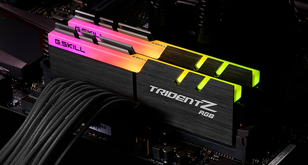 G.Skill Trident Z RGB 32 GB (2 x 16 GB) DDR4 3600 MHz, CL16 - minne, Svart
