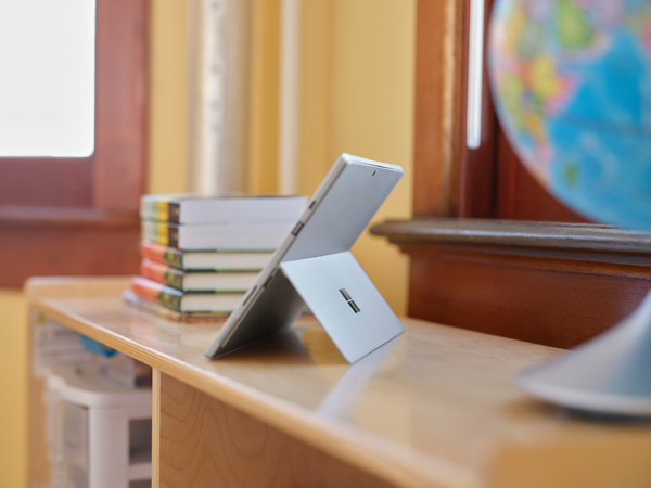 Microsoft Surface Go 3 Business  26,7 cm (10.5&quot;) 8 GB/128 GB LTE Win 11 Pro - surfplatta, Platimun