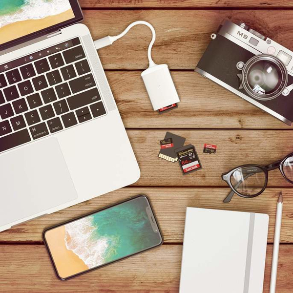 Satechi USB-C UHS-II minneskortl&auml;sare