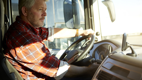 TomTom GO PROFESSIONAL 520 itsen&auml;inen GPS-paikannin 5" n&auml;yt&ouml;ll&auml;. Rekkanavigaatori!