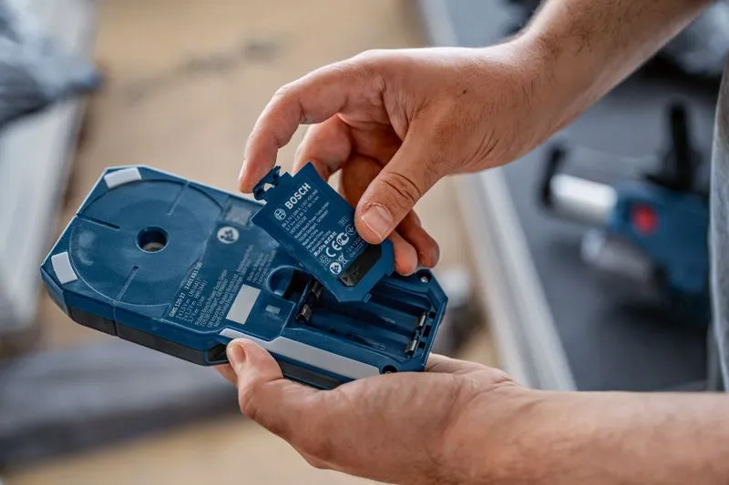 Bosch GMS 120-27 Professional sein&auml;skanneri, musta, sininen