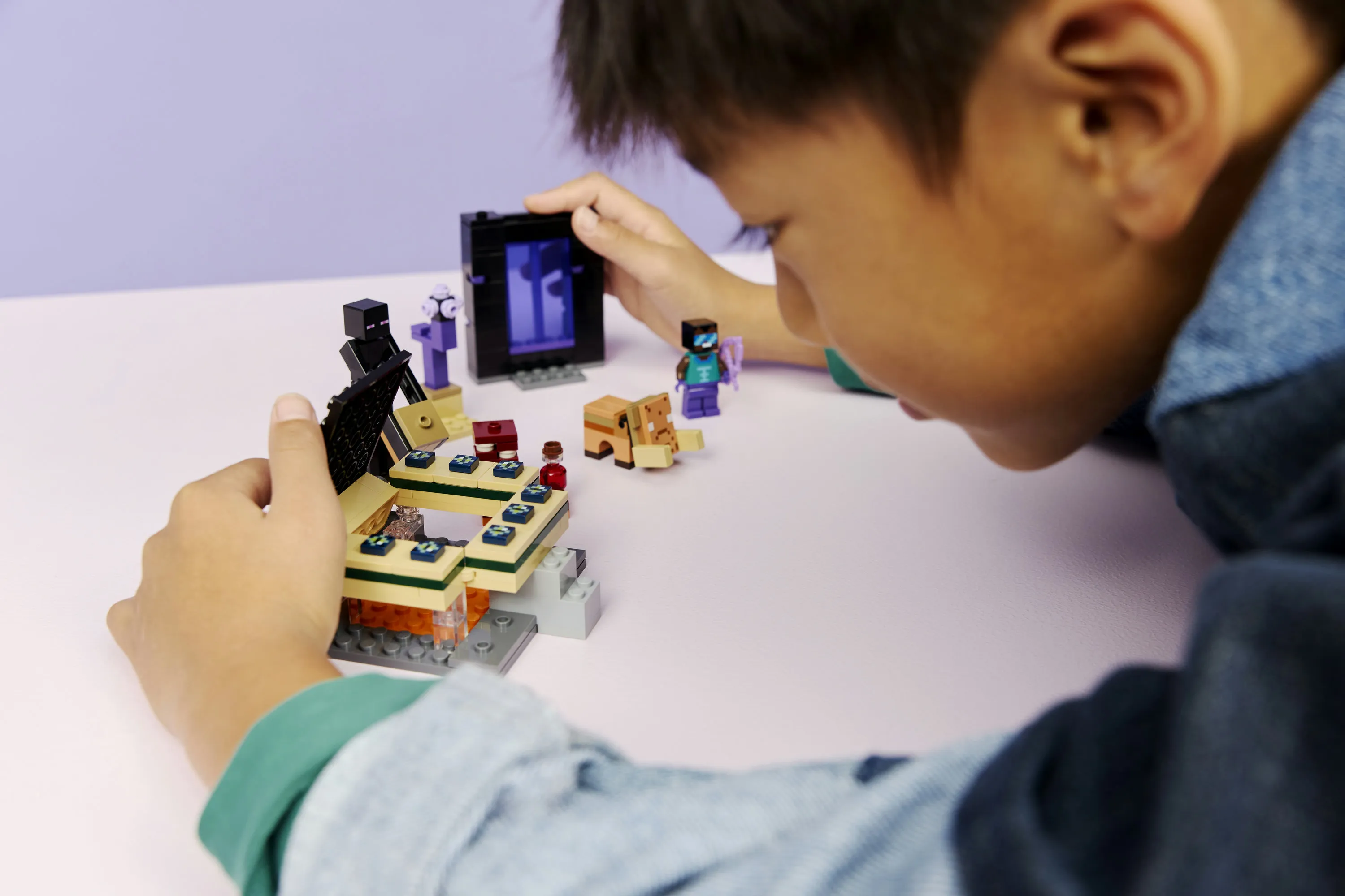 LEGO Minecraft Journey to the Nether Portal and the End Portal 21584