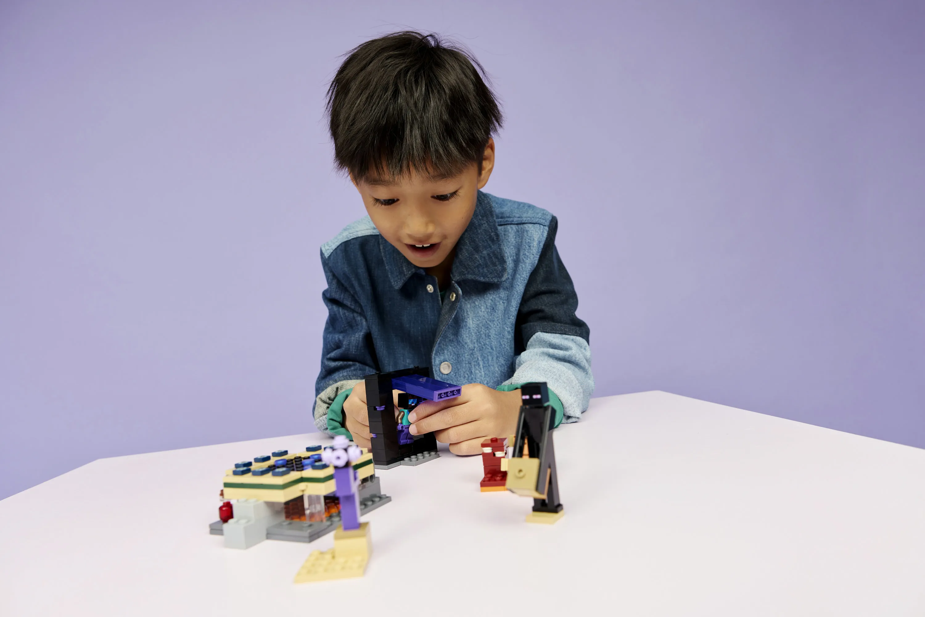 LEGO Minecraft Journey to the Nether Portal and the End Portal 21584