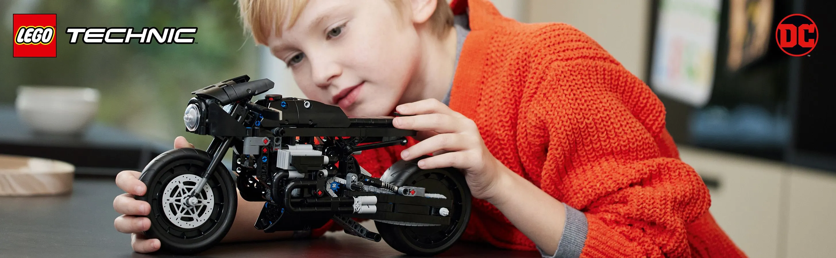 Lego Technic The Batman Batcycle 42155