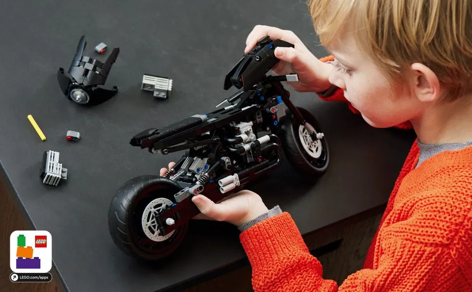 Lego Technic The Batman Batcycle 42155