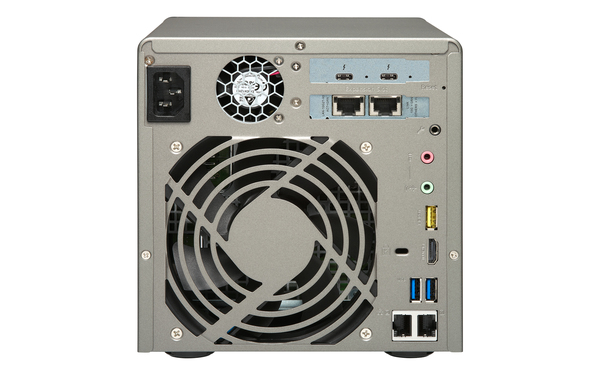 QNAP TVS-882ST3-i7-16G 8-Bay 2.5 SSD/HDD Thunderbolt 3 NAS SATA 6G Core i7-6700HQ 2.6 GHz (max. 3.5 GHz) 16GB DDR4 RAM 2x GbE LAN