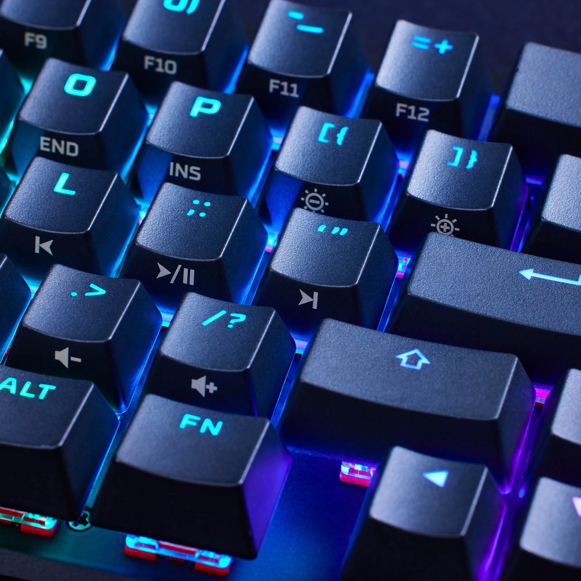 HyperX Alloy Origins 65, HyperX Red -pelin&auml;pp&auml;imist&ouml;