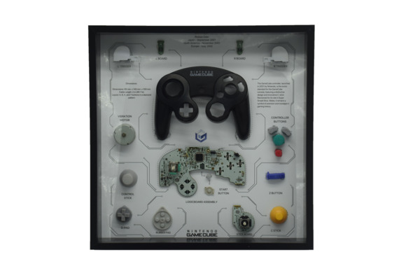 GRC Retro Art Nintendo Gamecube Controller - display, Black