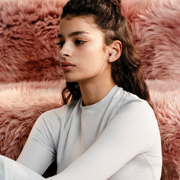Sudio A3 Pro tr&aring;dl&ouml;sa in-ear h&ouml;rlurar, blush pink