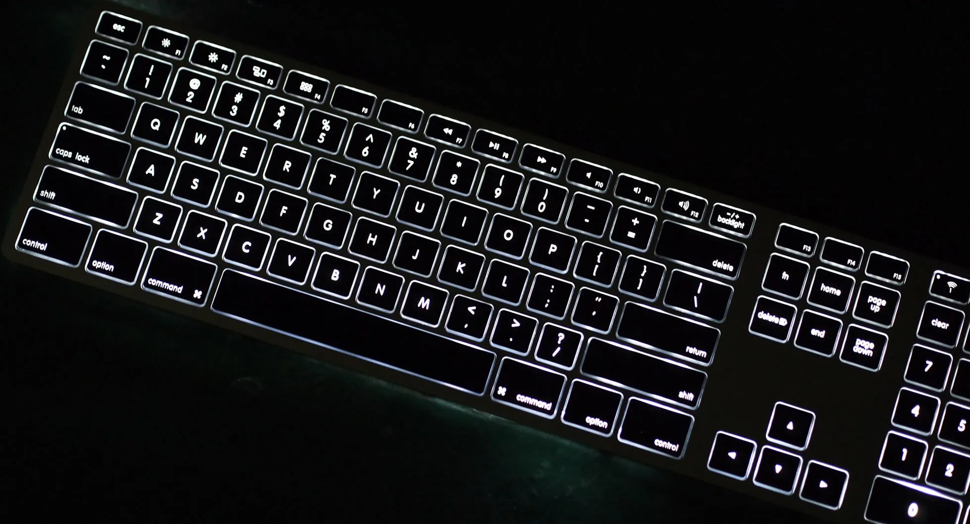 Matias Backlit Wireless Aluminum Nordic -näppäimistö, harmaa