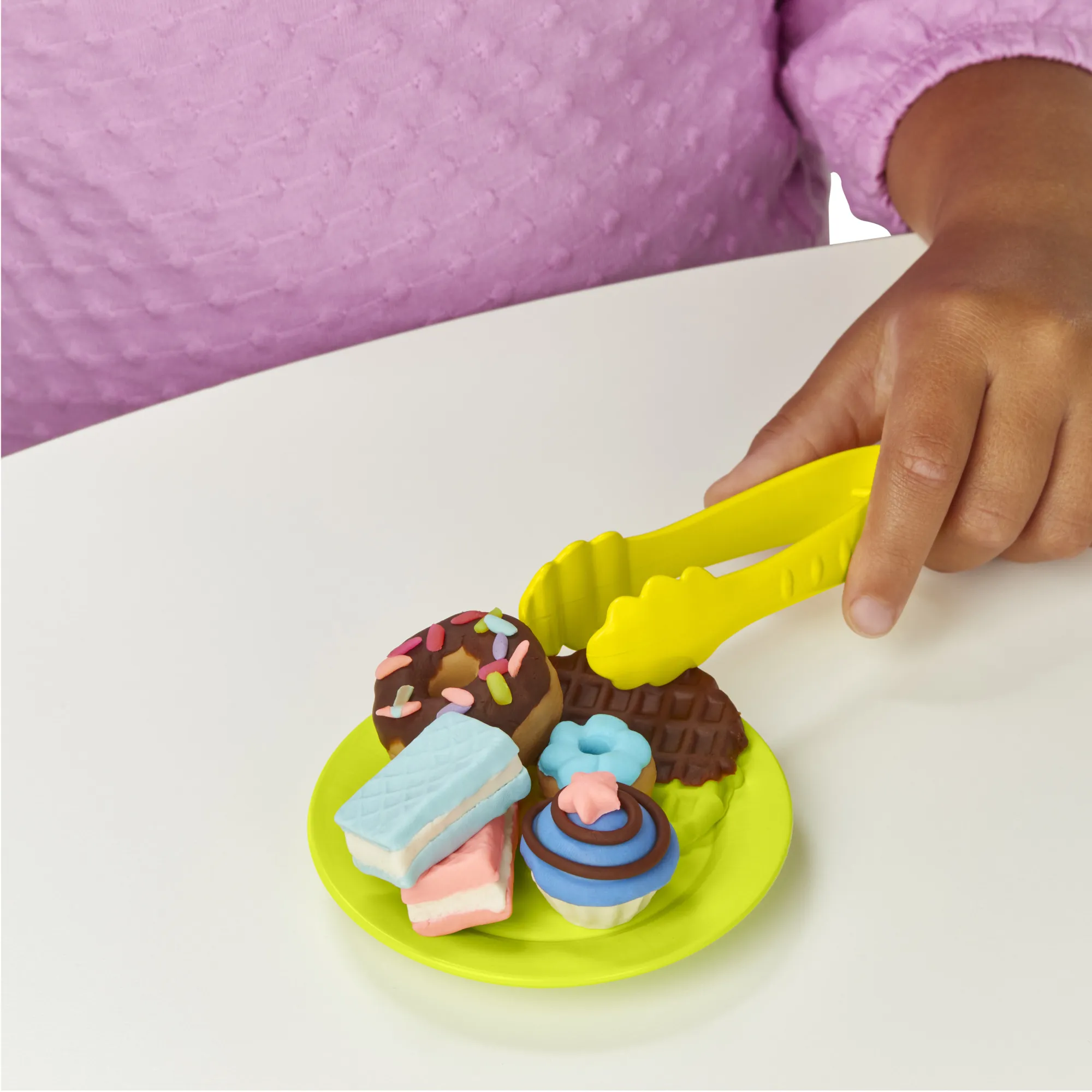 Play-Doh Kitchen Creations Playset Super Colorful Caf&Atilde;&copy;