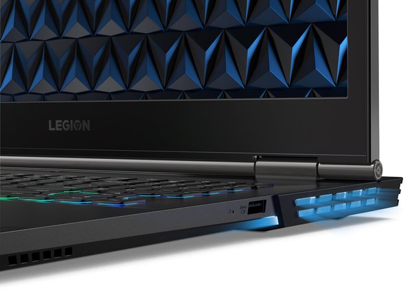 Lenovo 17.3" Legion Y740, GeForce RTX 2070, Win 10 - Gaming notebook