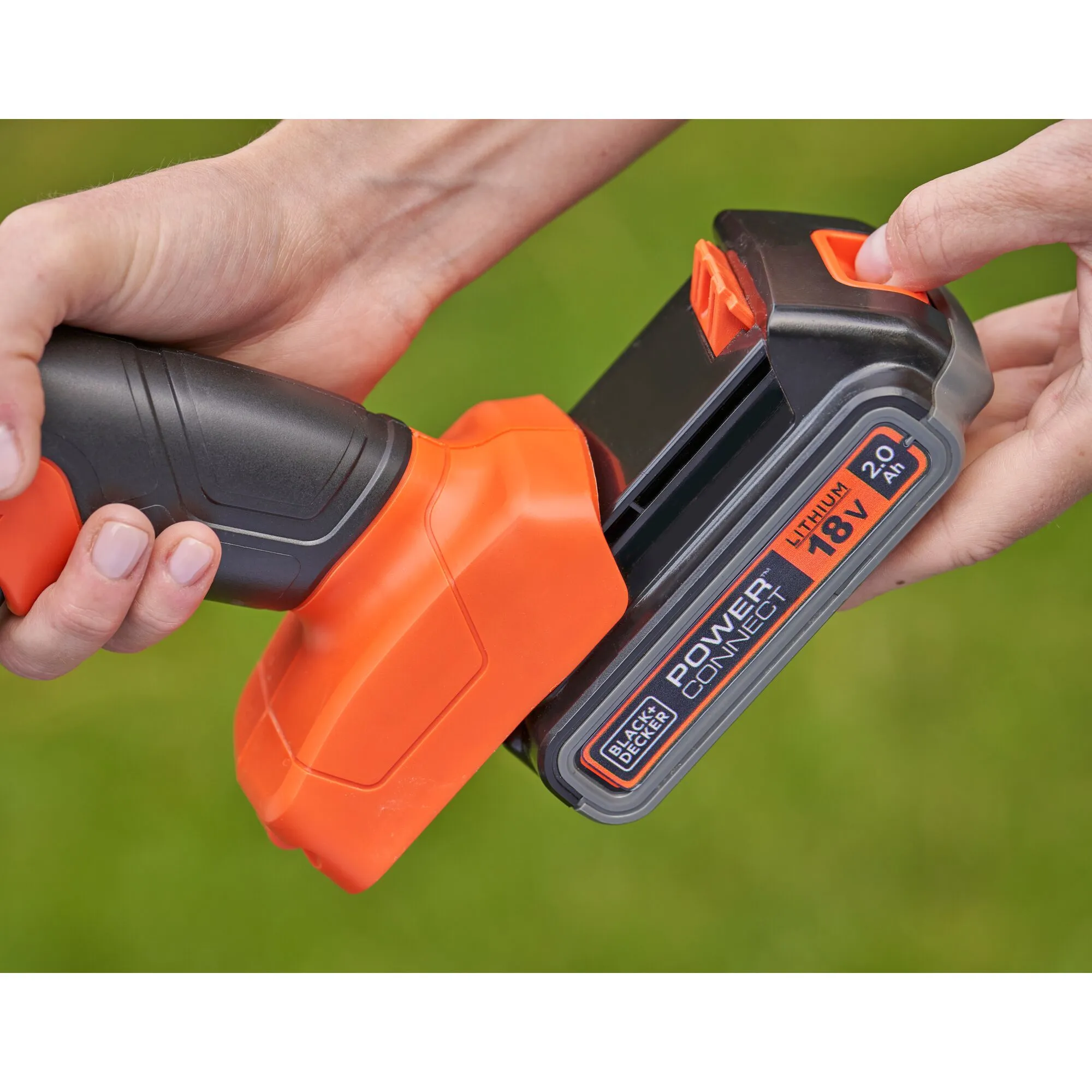 Black & Decker BCSS18D1-QW 18V 2.0Ah Cordless Hedge and Grass Shear