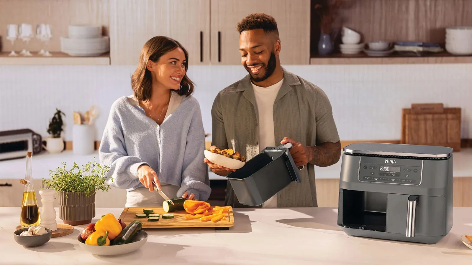 Ninja DZ300EU, 7,6 l, 3,2 kg, 2400 W, airfryer, harmaa
