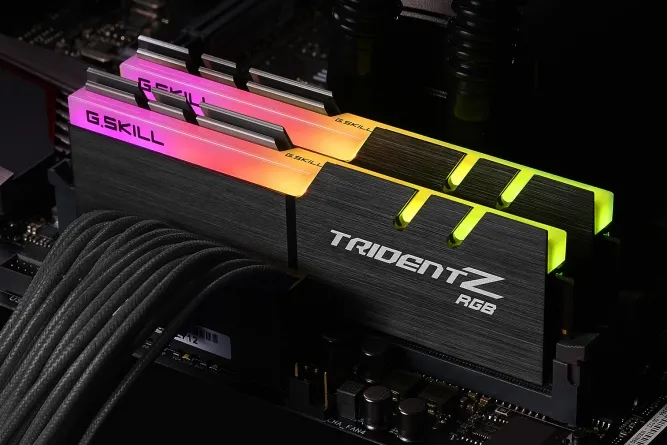 G.Skill DDR4 16 GB 3600-CL18 - Dual-Kit - Trident Z RGB Black