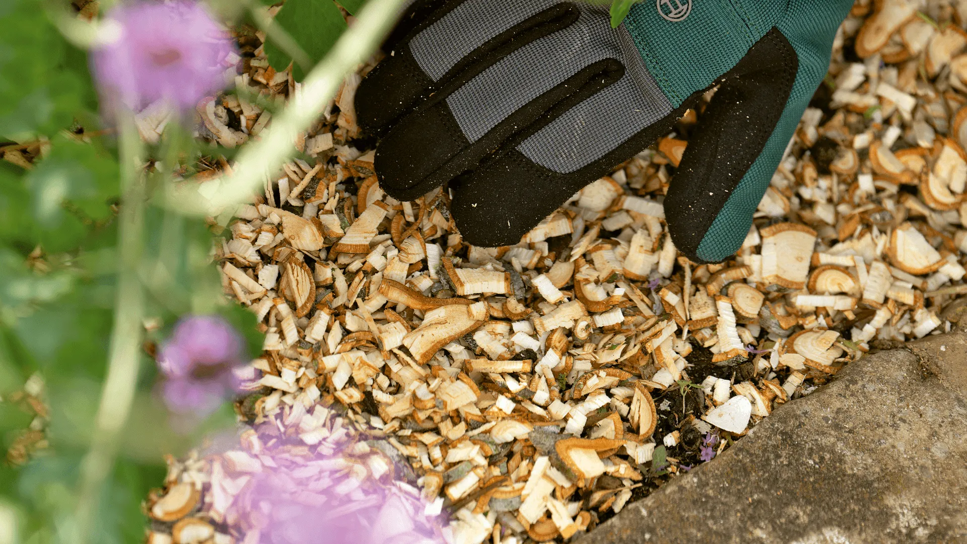 Bosch AXT Rapid 2000 - Garden Shredder