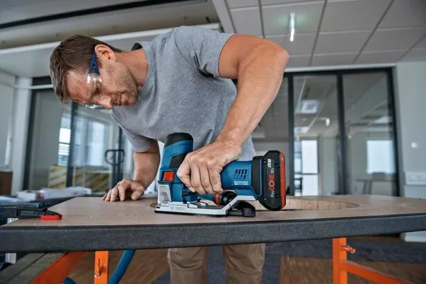 Bosch Cordless Jigsaw GST 18V-155 SC Professional solo, 18V (blue/black, without battery and charger)