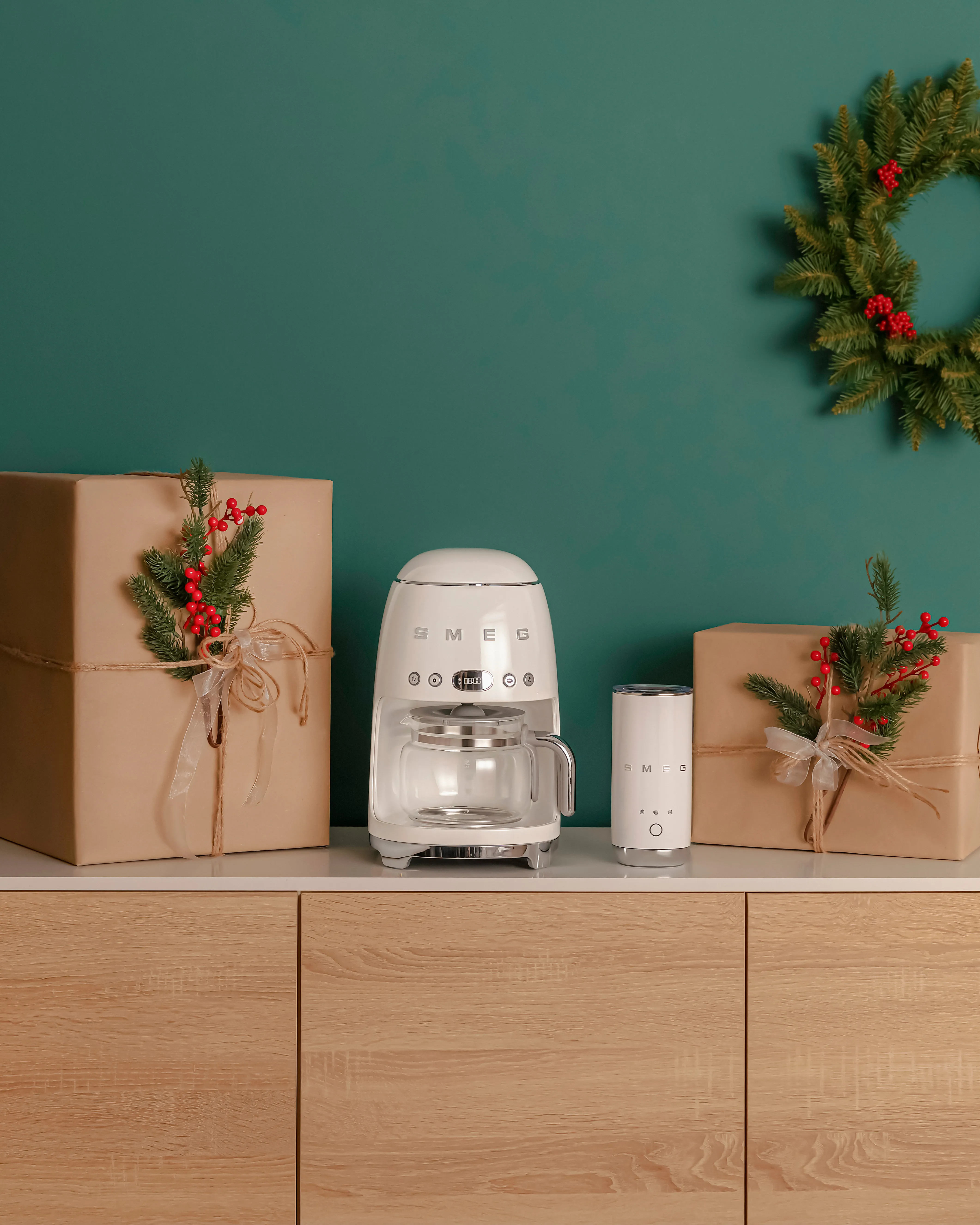 Smeg 50's Style DCF02CREU - coffee maker, Cream