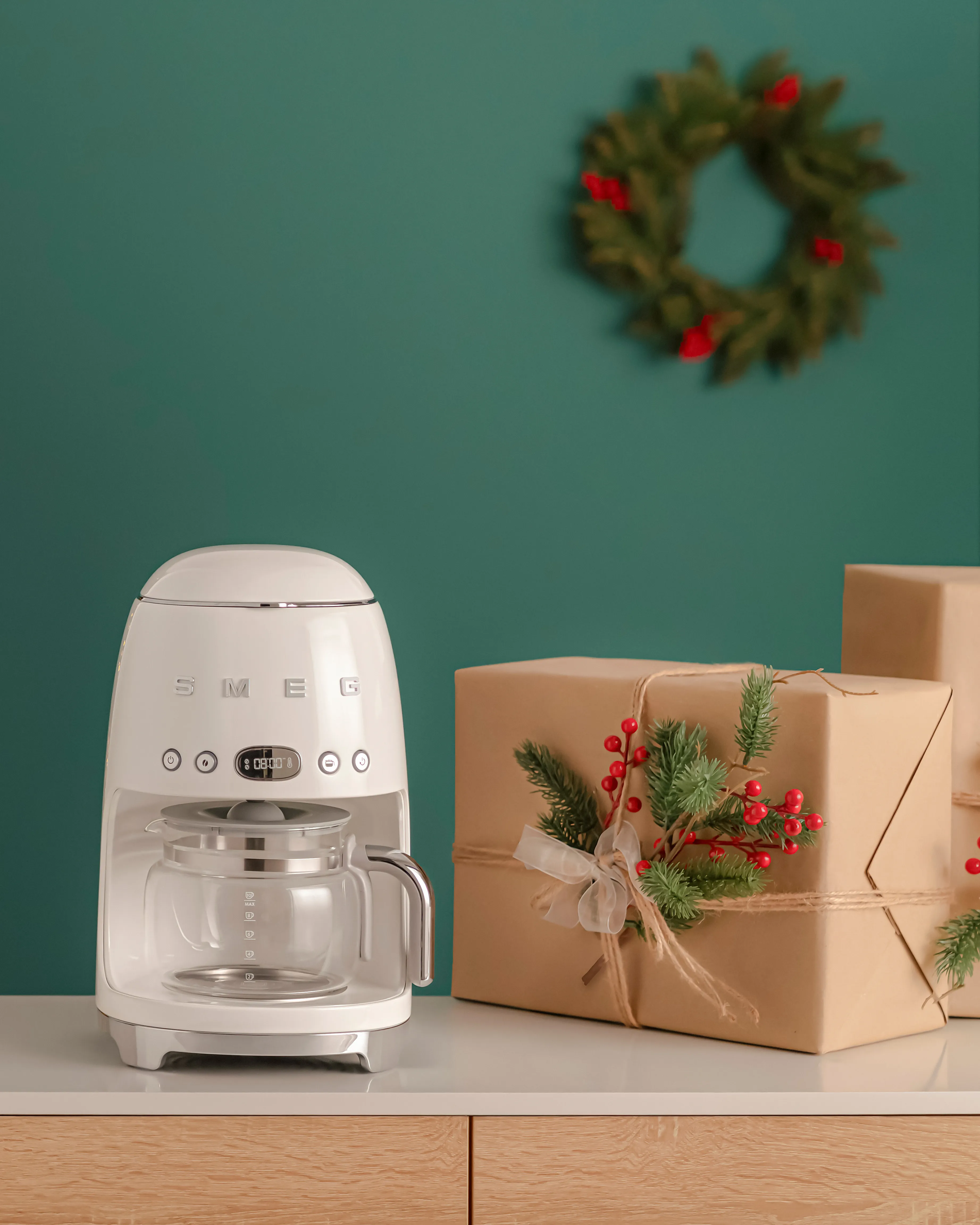 Smeg 50's Style DCF02CREU - coffee maker, Cream