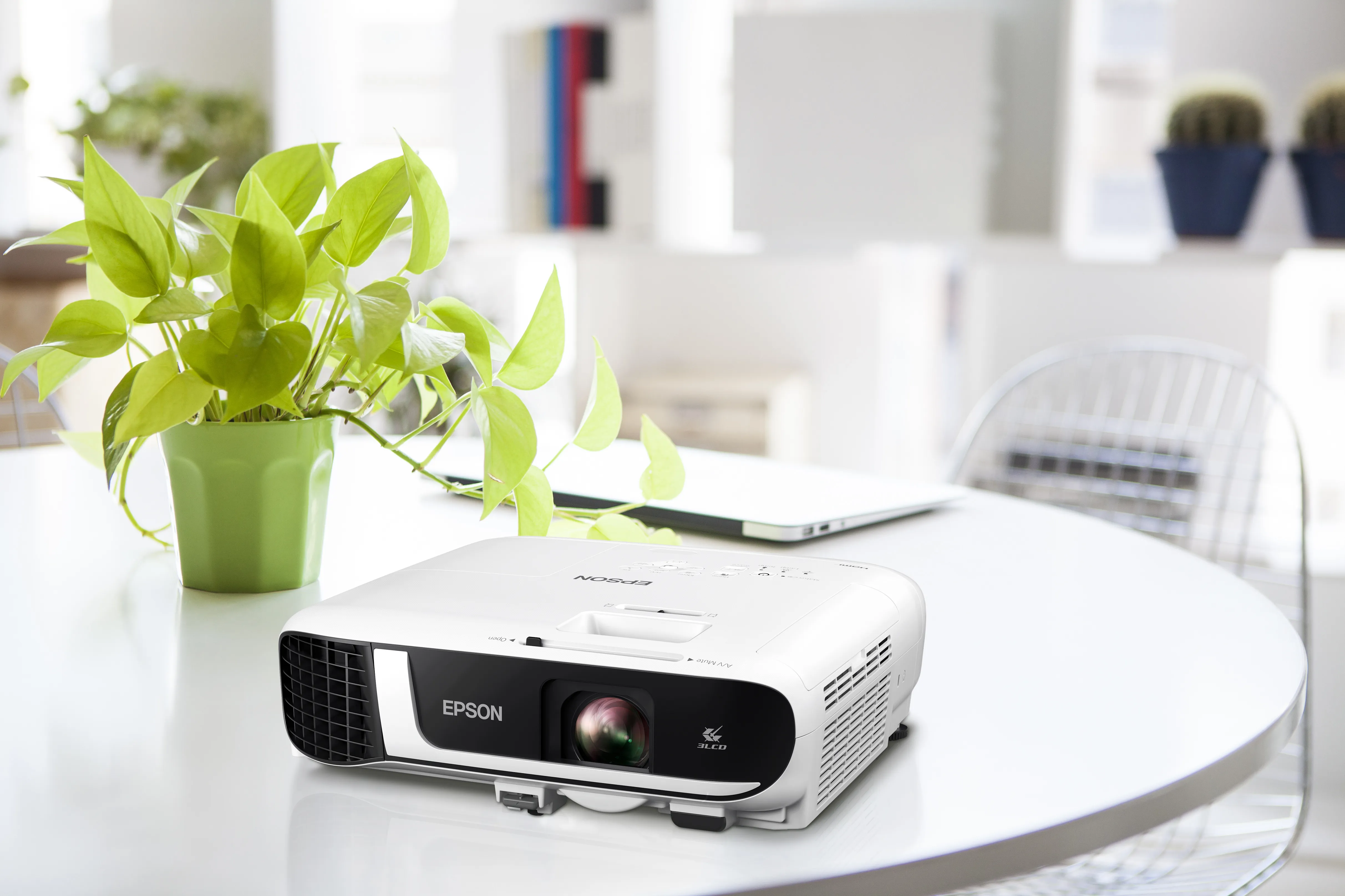 EPSON EB-FH52 4000ANSI FULL HD 1.32-2.14:1 3LCD
