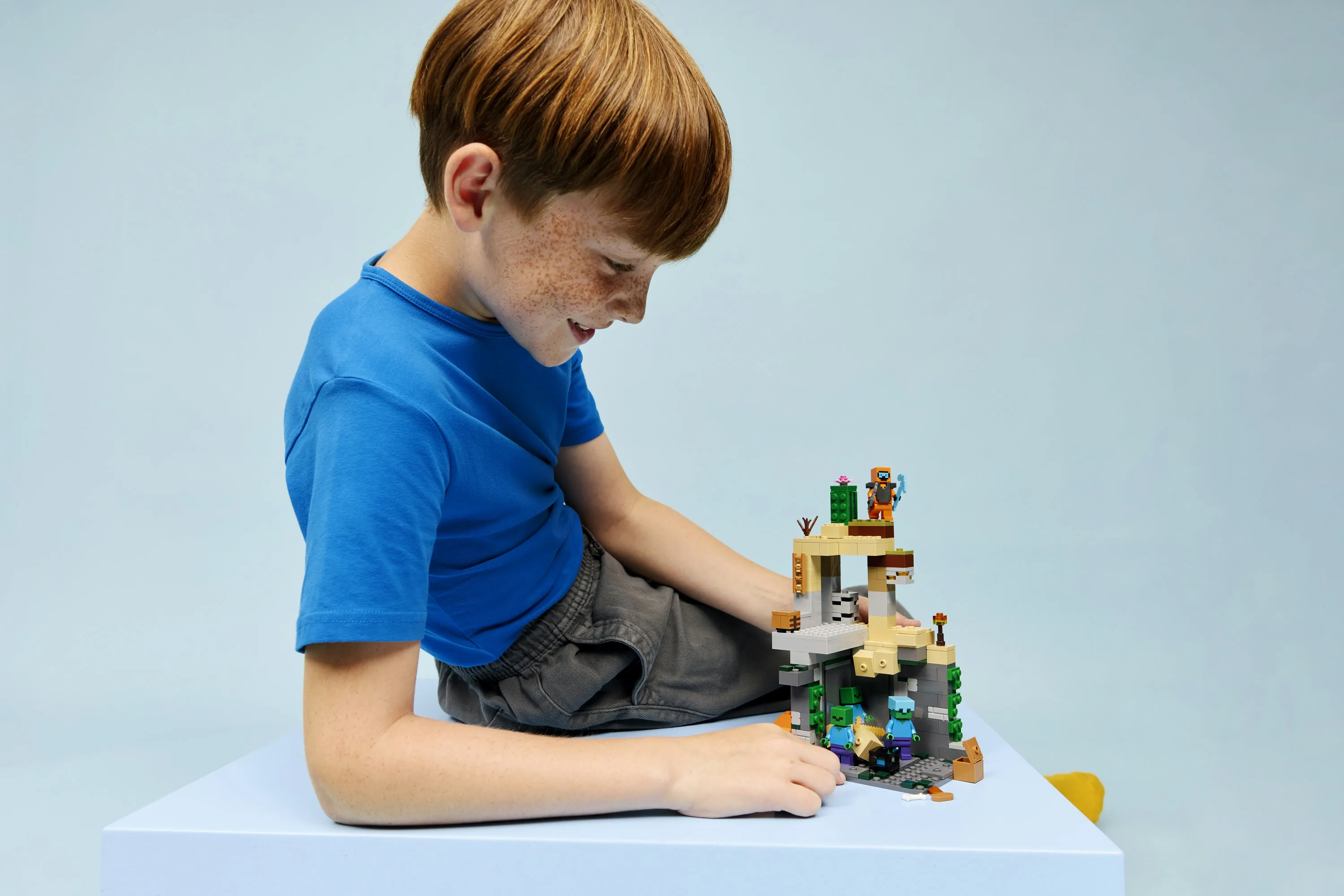 LEGO Minecraft Zombie Dungeon 21587