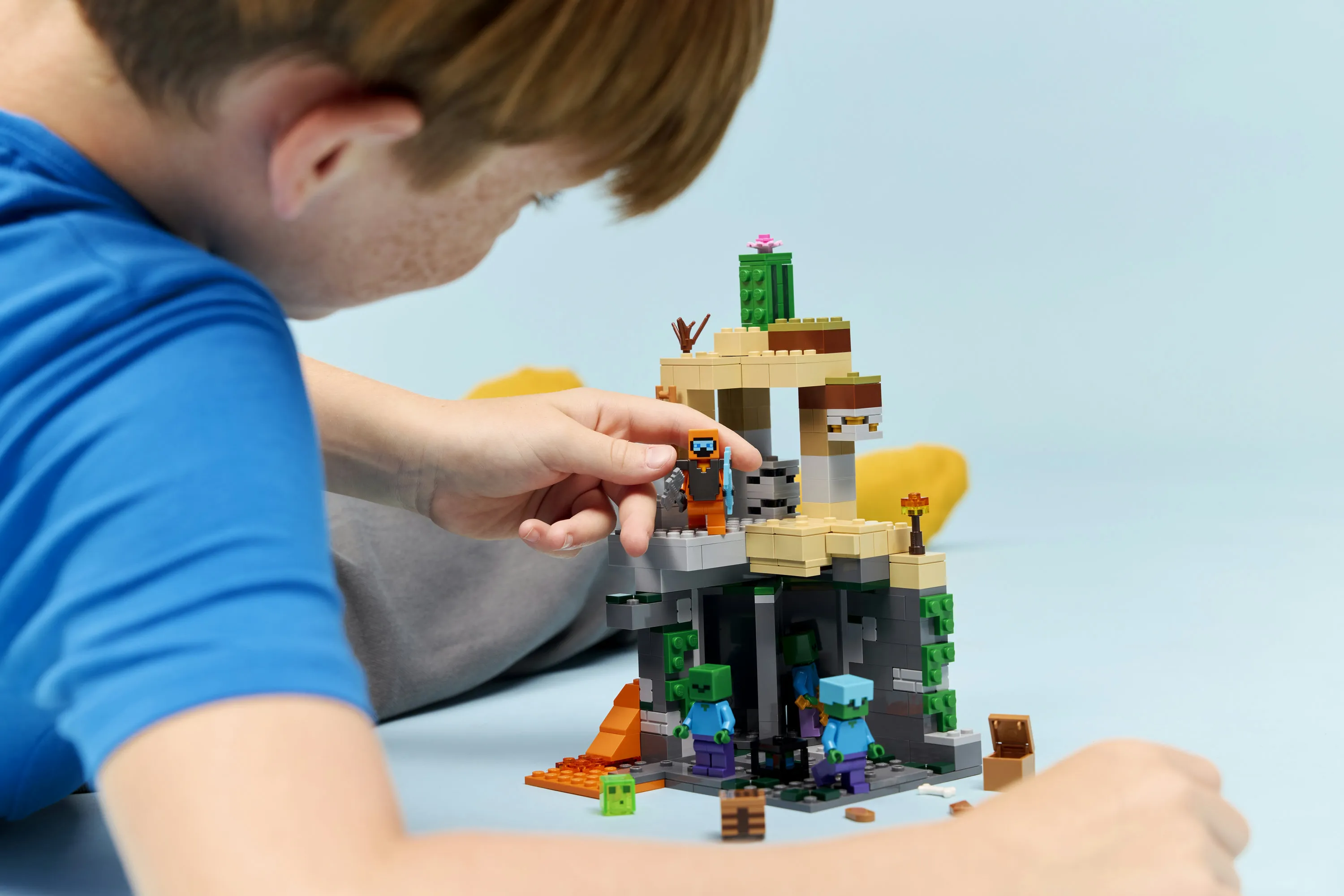 LEGO Minecraft Zombie Dungeon 21587