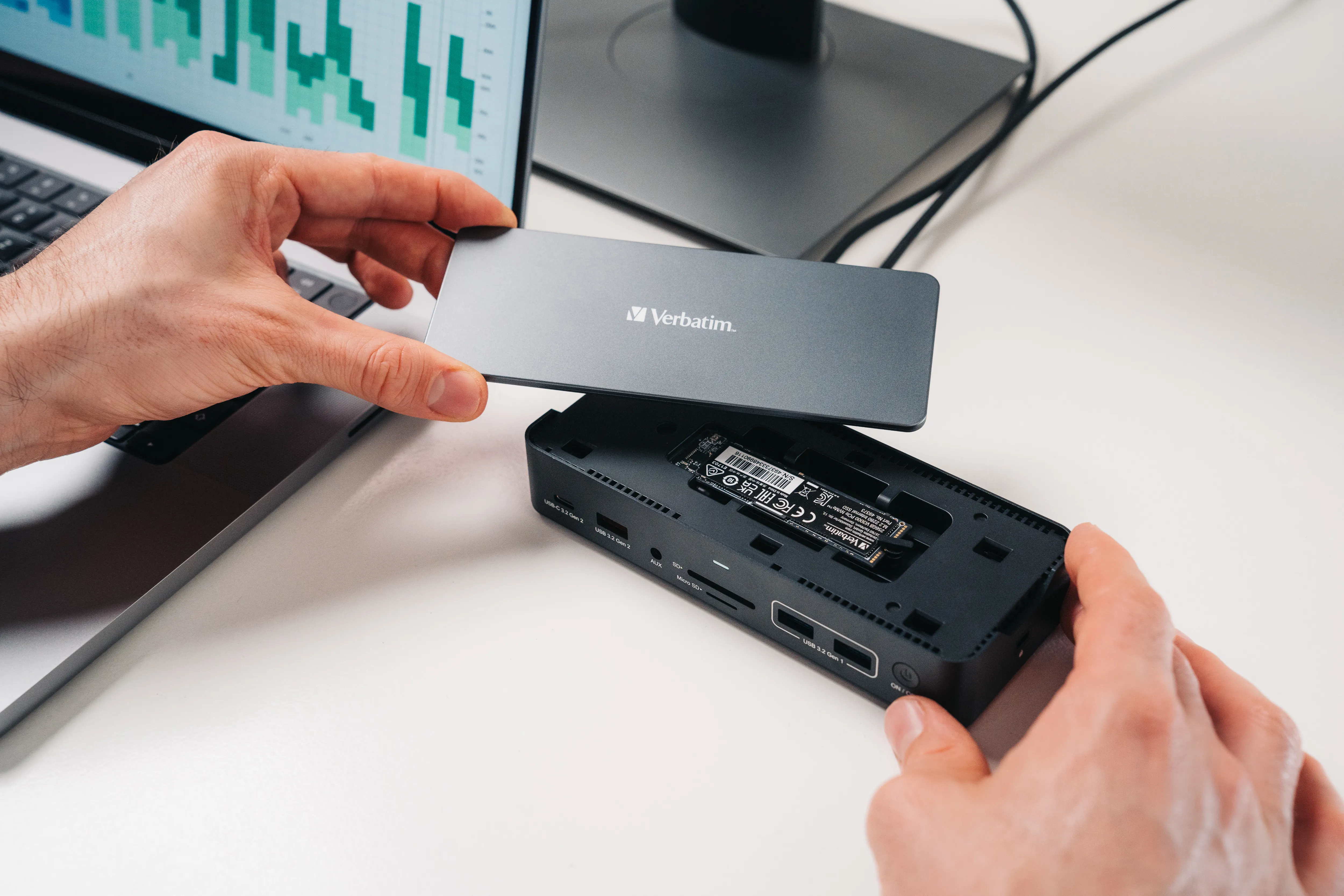 USB-C Pro Docking Station 15 Port w/SSD Included CDS-15SSD