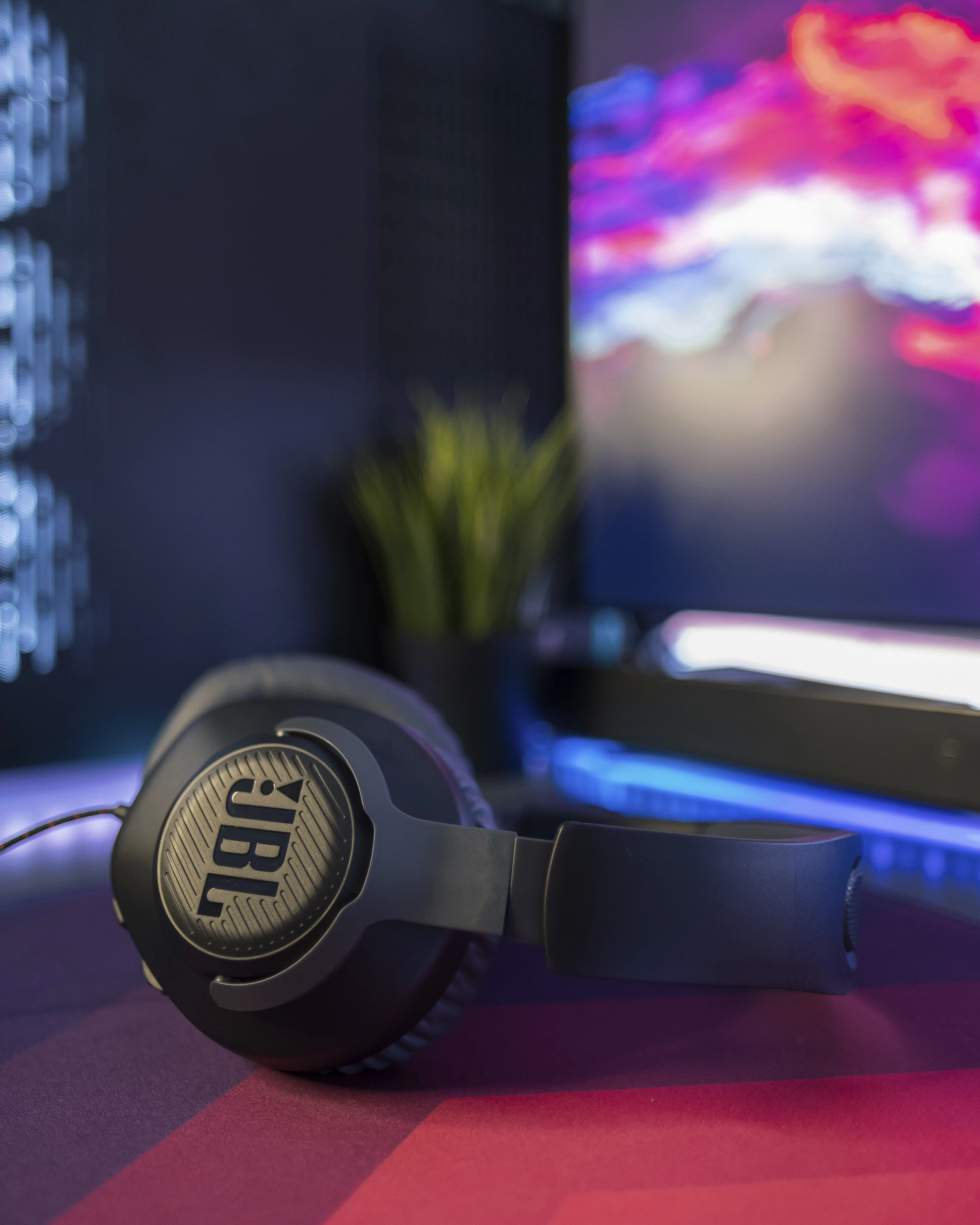 JBL Quantum 100 -pelikuulokkeet, valkoinen