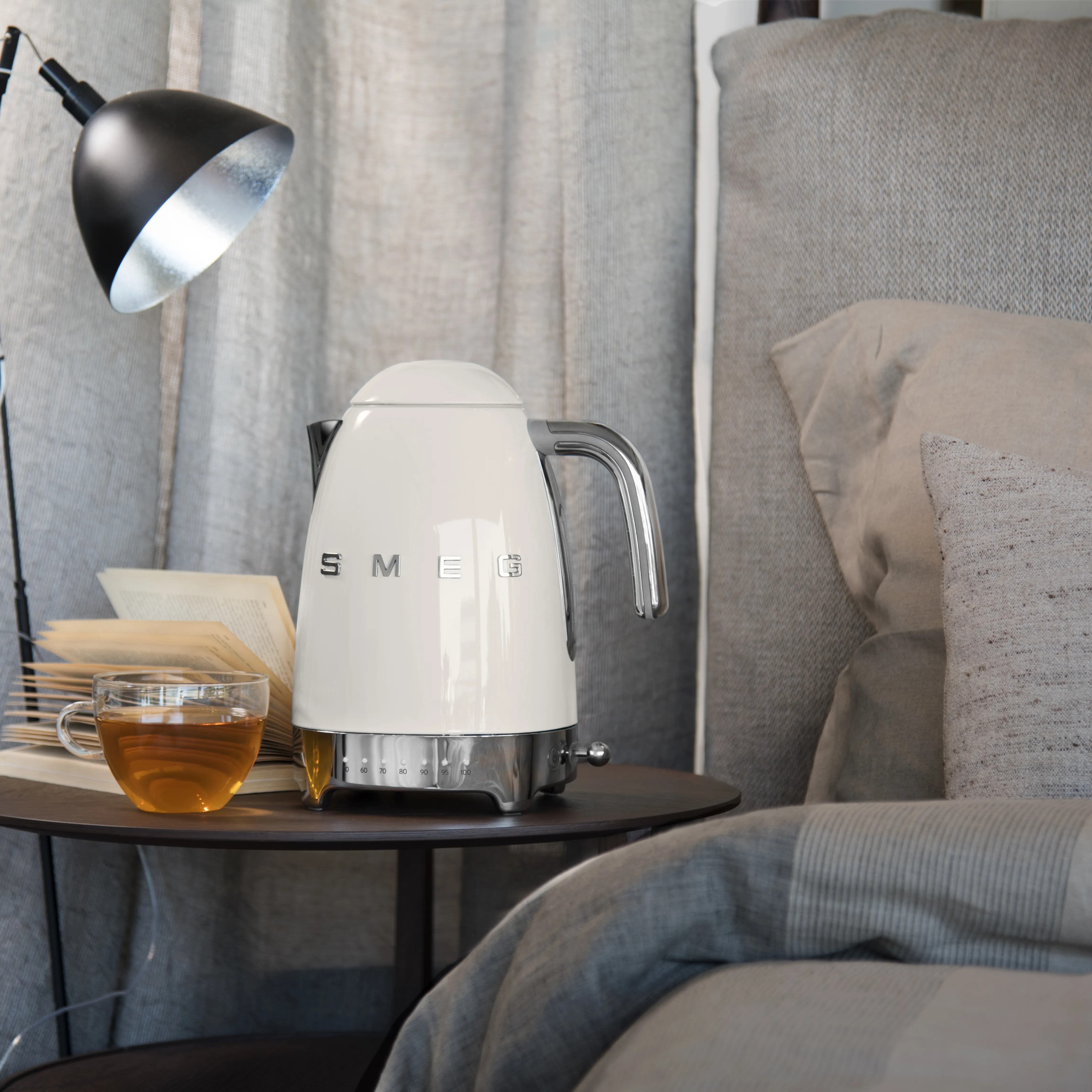 Smeg 50's Style kettle, 1.7L, 2400W, Cream