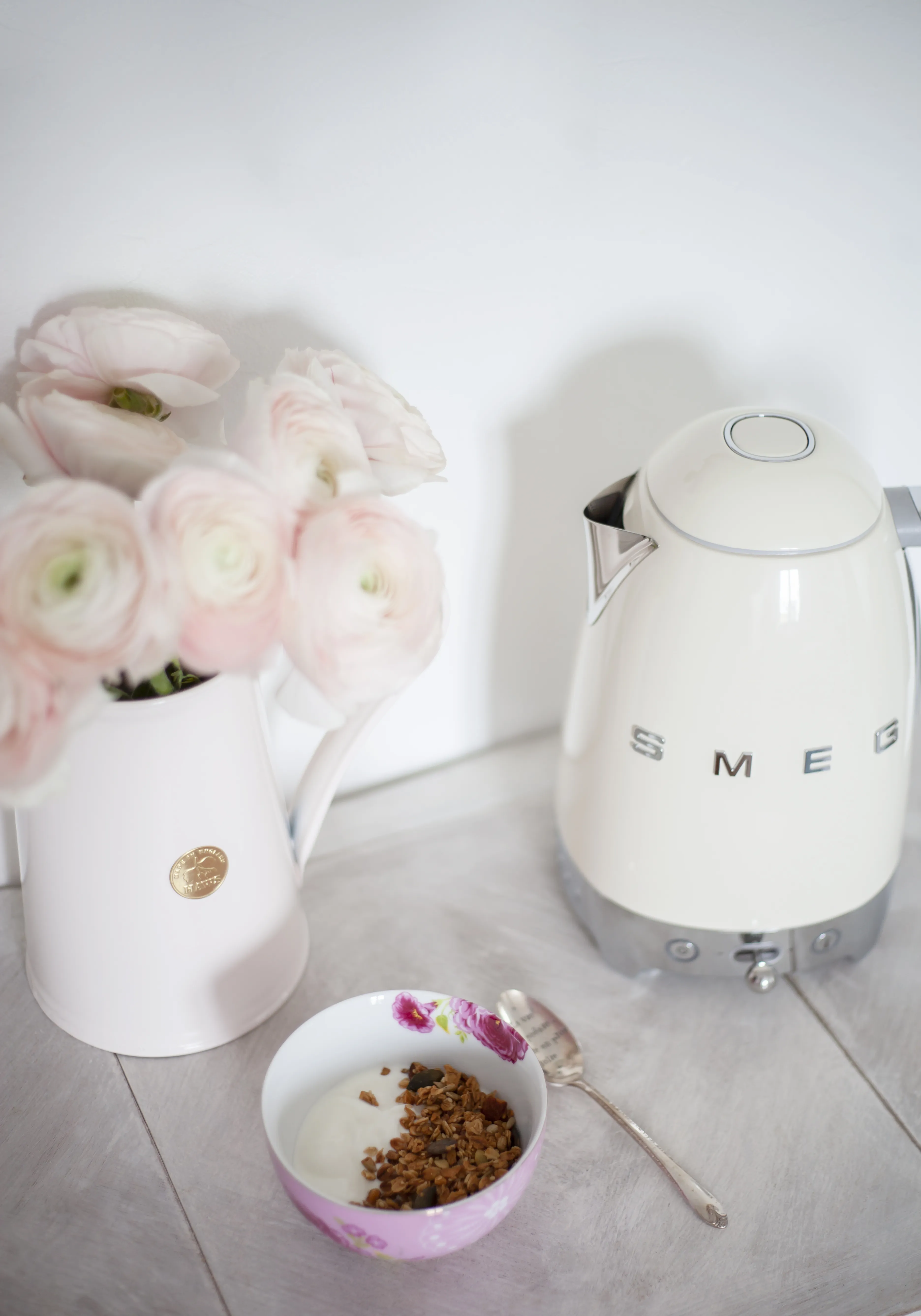 Smeg 50's Style -vedenkeitin, Kerma, 1.7l