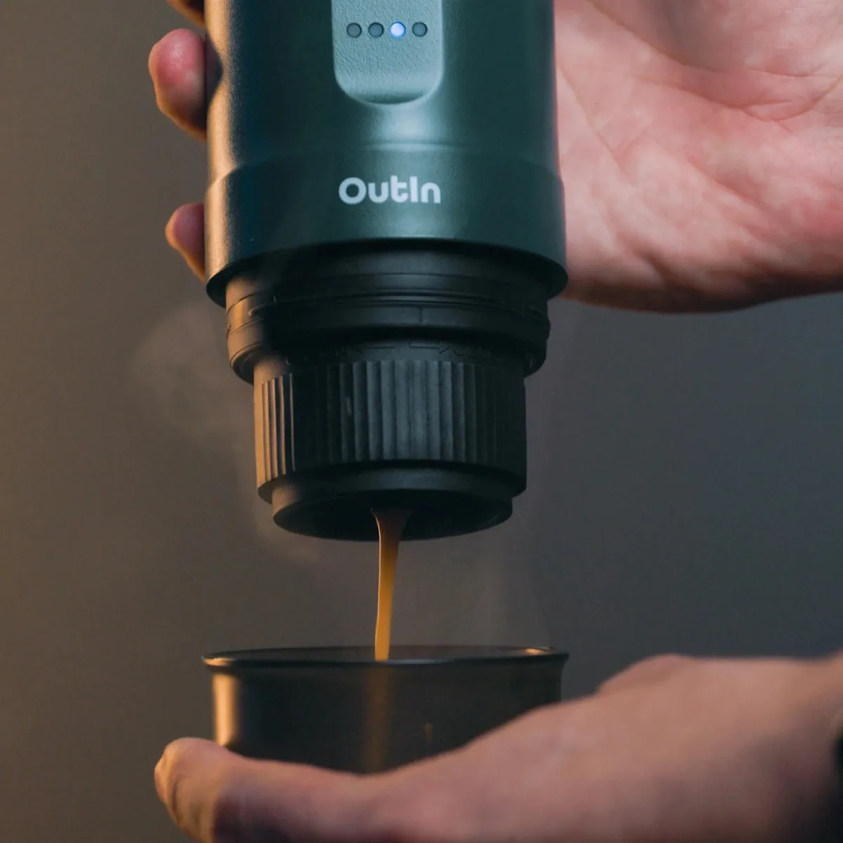 OutIn Nano Portable - espressobryggare, Bl&aring;gr&ouml;n