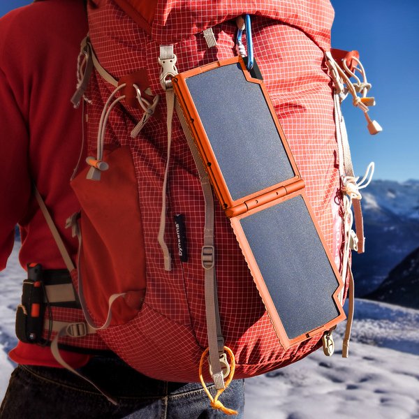 Xtorm Aurinkovaravirtal&auml;hde 4.5W 10.000mAh USB-C PD 20W -varavirtal&auml;hde, Musta/Oranssi