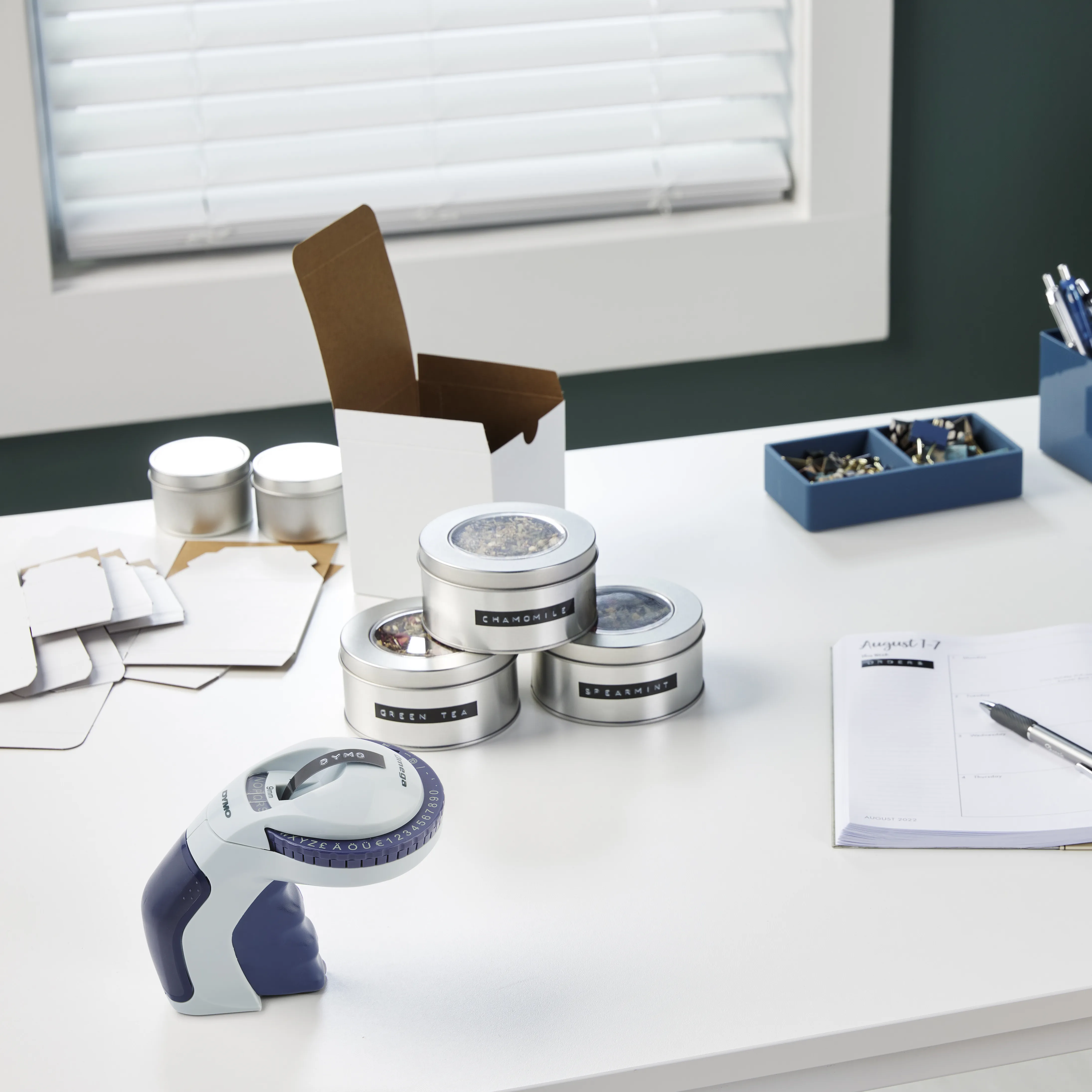 Embossing tool Omega English/German version