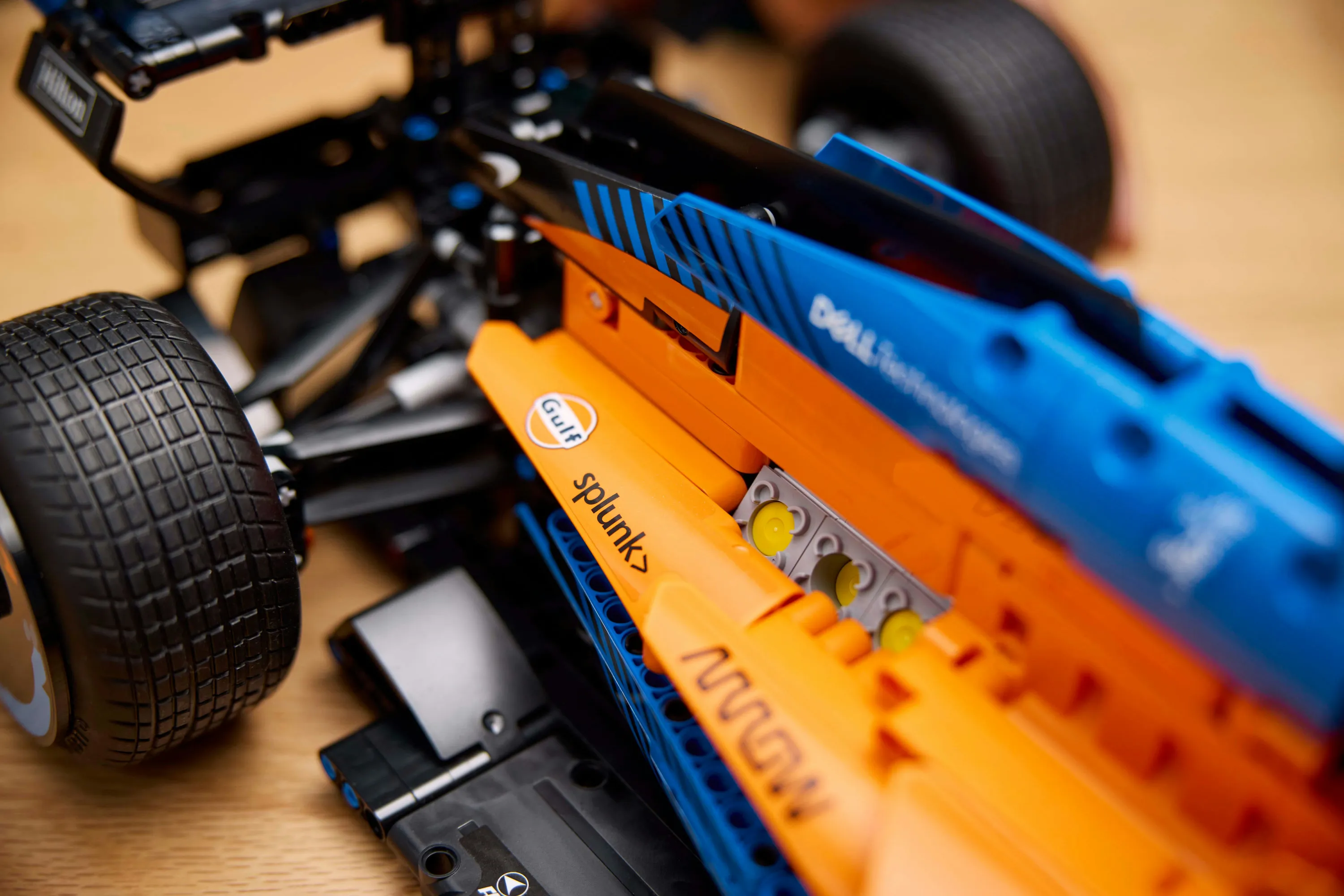 LEGO Technic McLaren Formula 1 Racerbil 42141