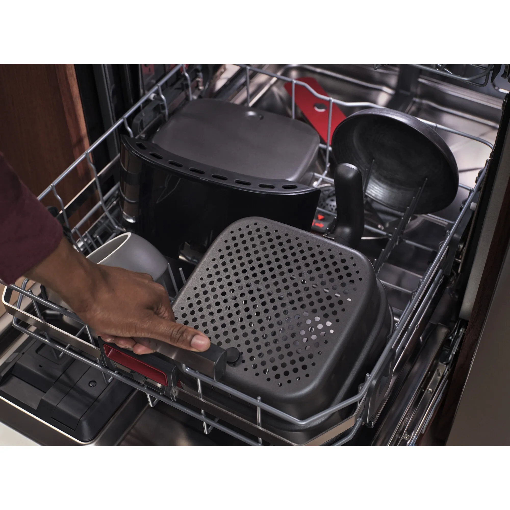 AEG 6000 AAF3B, 3.3L, 1.2 kg, 1350W, air fryer