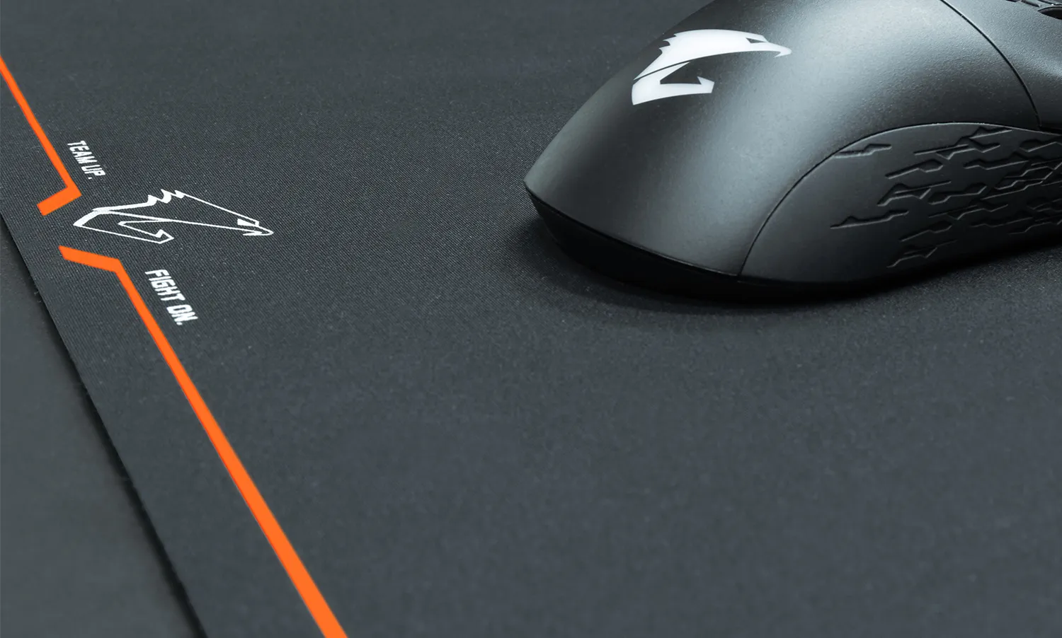 Aorus AMP900 Aorus -hiirimatto, musta