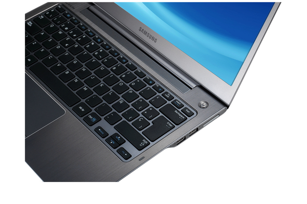 SAMSUNG NP535U3C 13.3"/AMD A6/4GB/500GB/W8