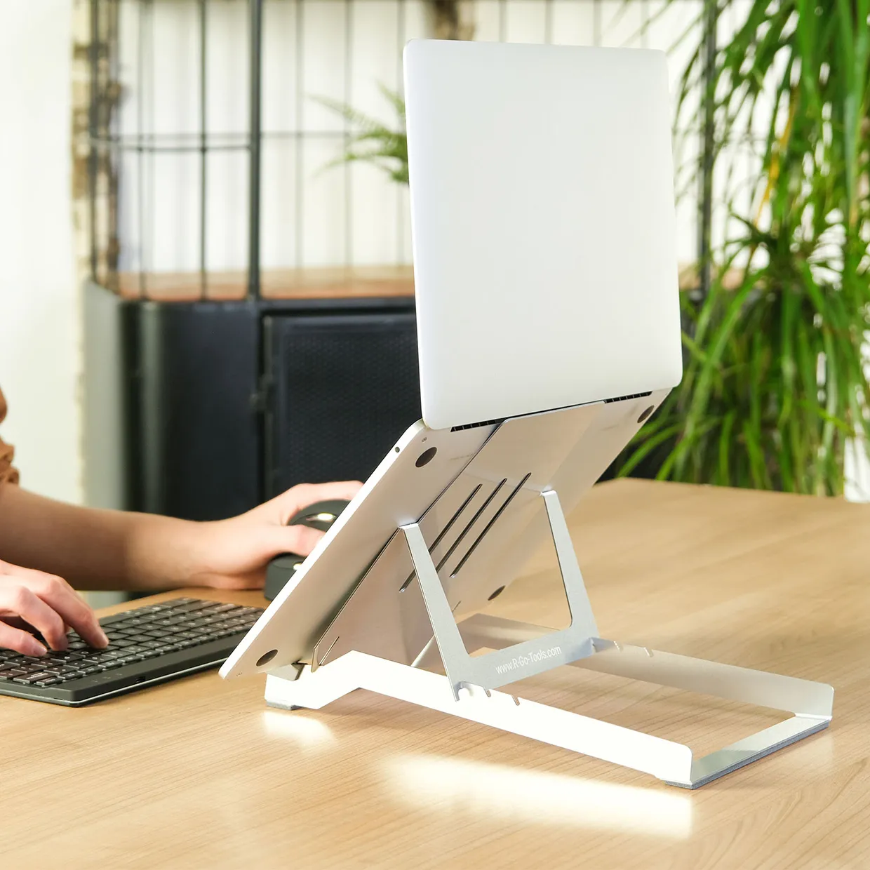 R-Go Riser Basic laptop stand, Silver