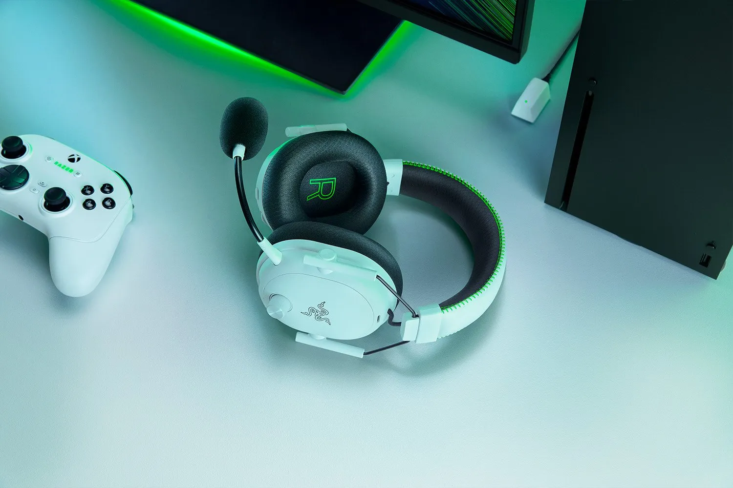 Razer BlackShark V3 Pro for Xbox Wireless Gaming Headset, White