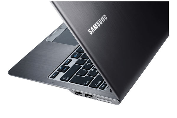 SAMSUNG NP535U3C 13.3"/AMD A6/4GB/500GB/W8