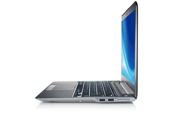 SAMSUNG NP535U3C 13.3"/AMD A6/4GB/500GB/W8