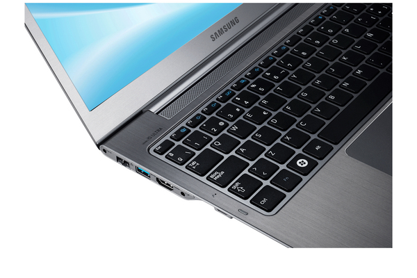 SAMSUNG NP535U3C 13.3"/AMD A6/4GB/500GB/W8