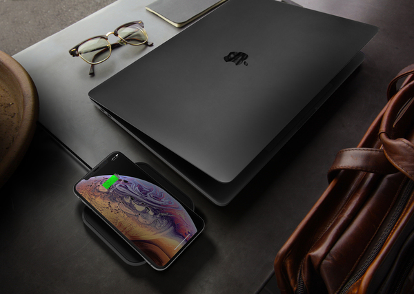 ZENS Single Alu. Laturi QI Langaton 220V 10W Musta (Apple QC 7,5W)