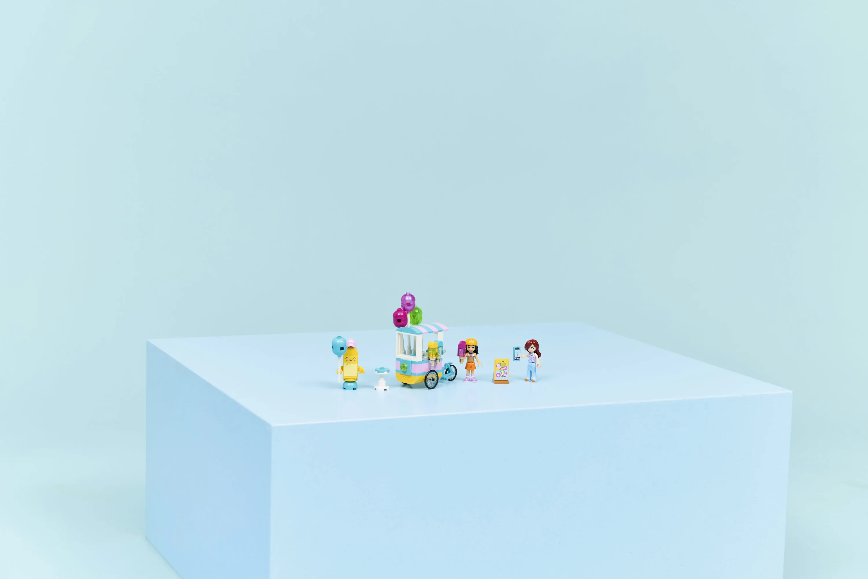 LEGO Friends Glass- och ballongkiosk 42692