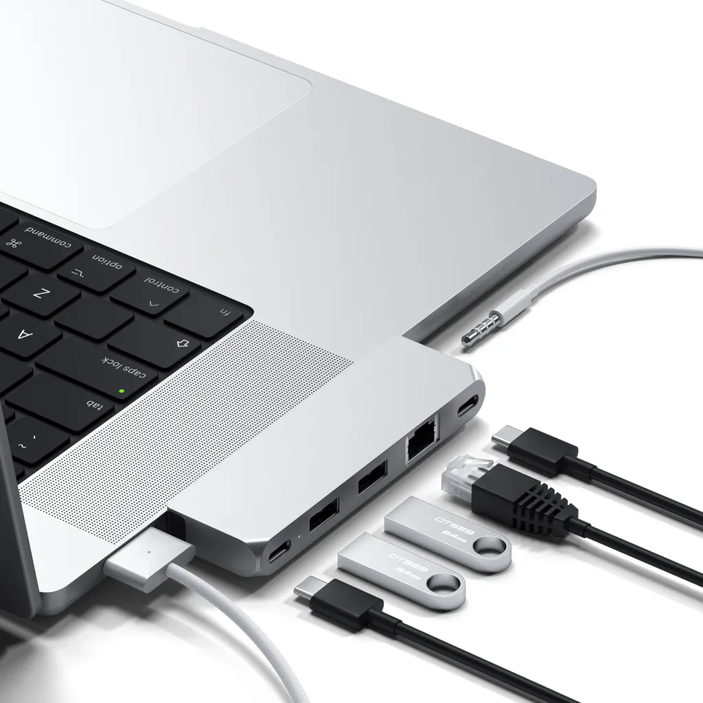 Satechi Pro Hub Mini -adapteri, Hopea