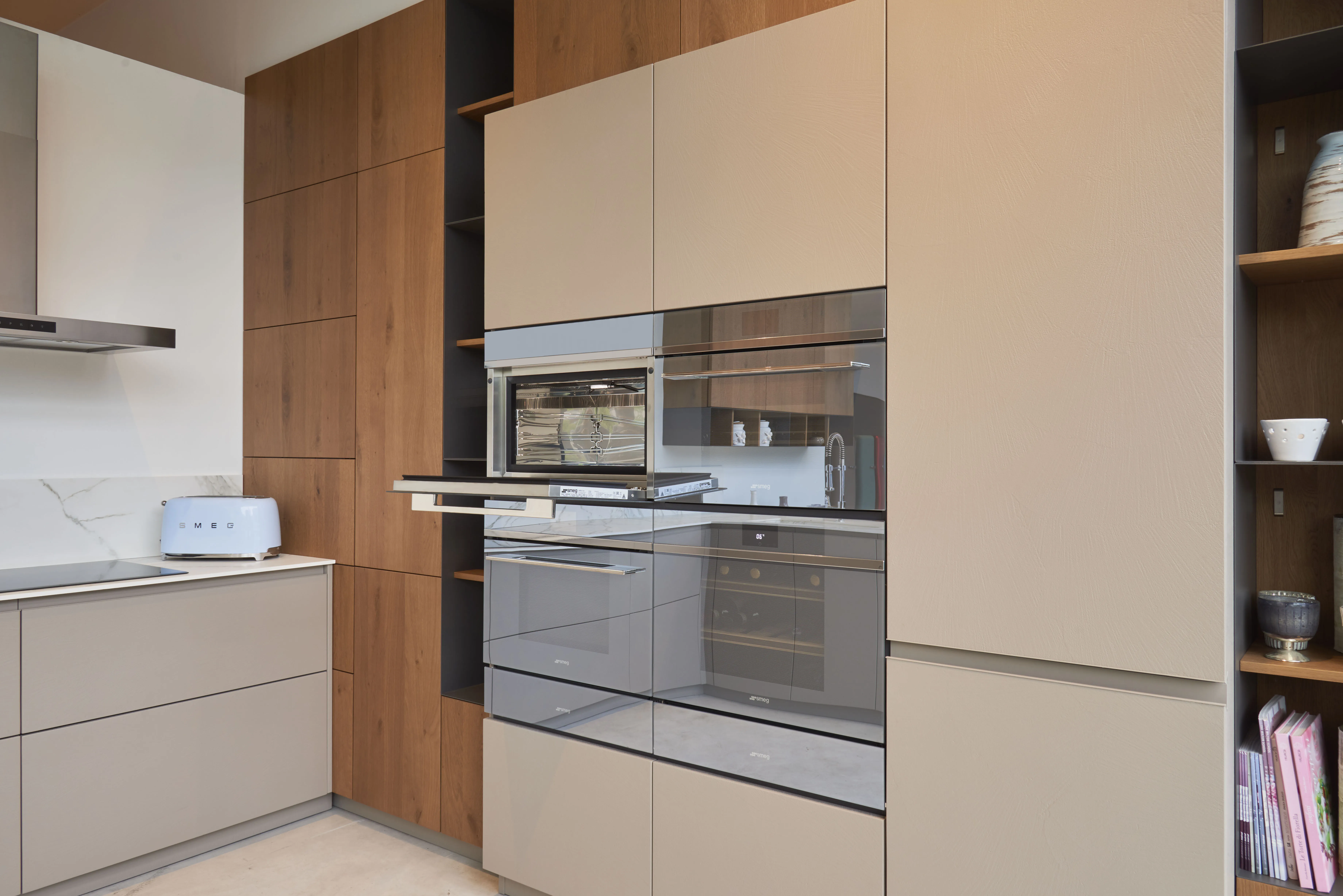 Smeg TSF02PBEU - br&ouml;drost, 4 br&ouml;dskivor, Pastellbl&aring;tt