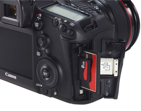 CANON EOS 5D Mark III 22,3MPix with EF 24-105 4L IS