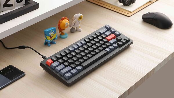 Keychron V2, QMK/VIA, RGB, Hot Swap 65%, Fully Assembled Knob, Frosted Black, K Pro Red - wireless gaming keyboard