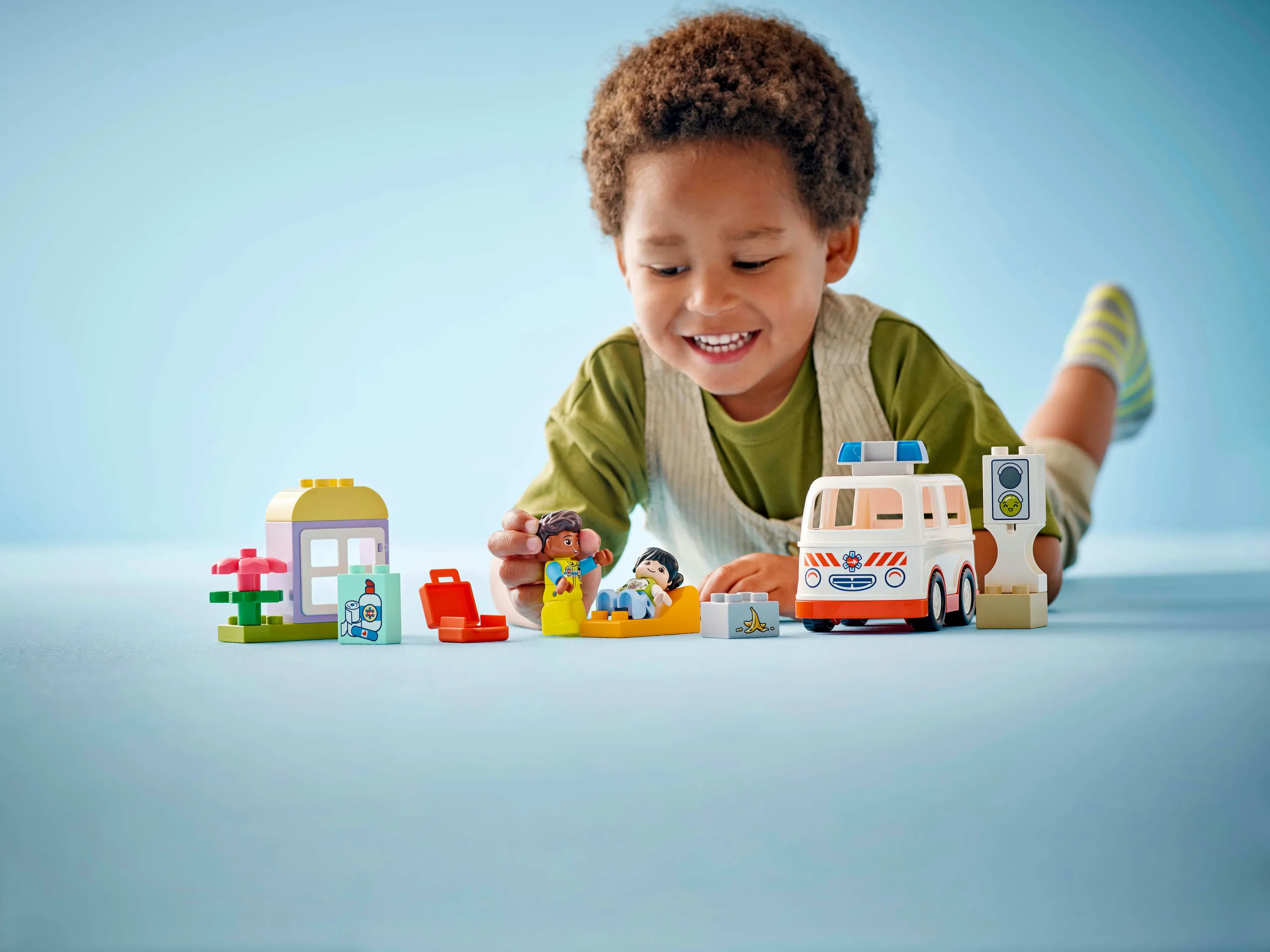 LEGO DUPLO Ambulans och f&ouml;rare 10447